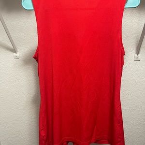 Dana Buchman V neck Business casual top